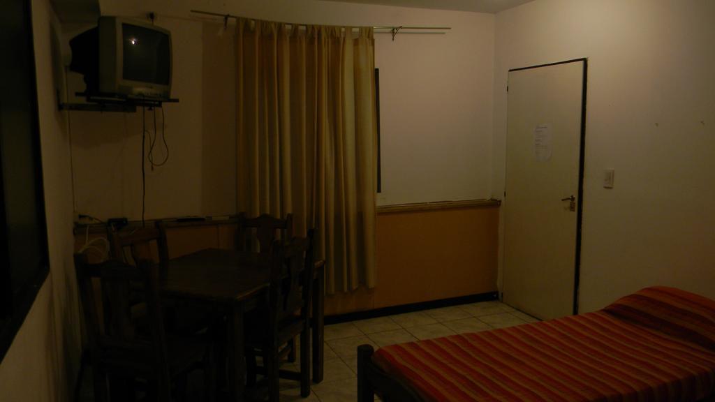 Punto Urbano Hostel Mendoza Rum bild