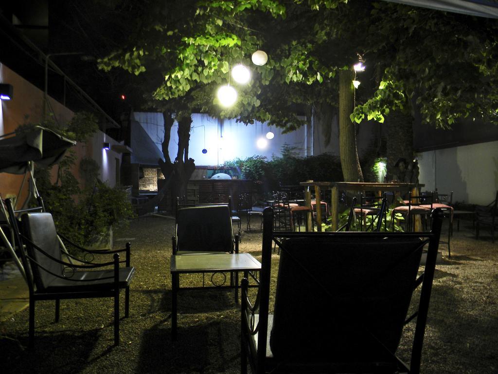 Punto Urbano Hostel Mendoza Exteriör bild